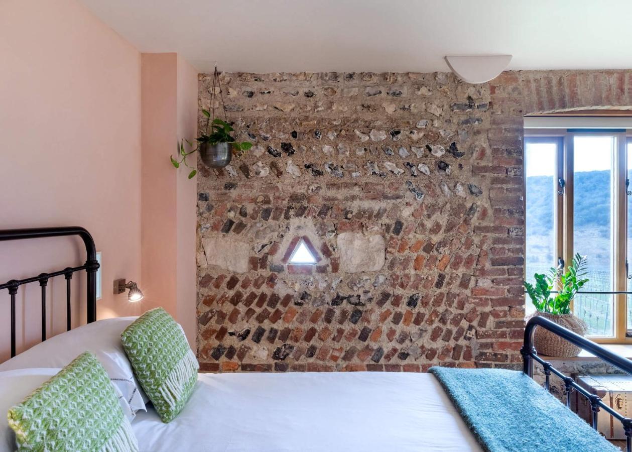 Flint Barns, Rathfinny Wine Estate Hotel Bishopstone (East Sussex)